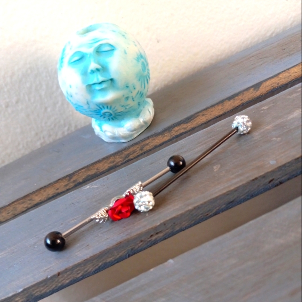 Earing bars.